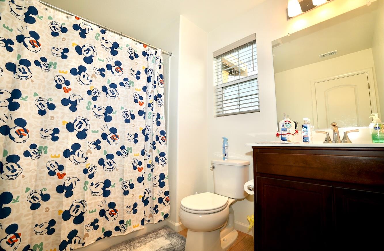 6664 E Washington Ave, Fresno, CA 93727