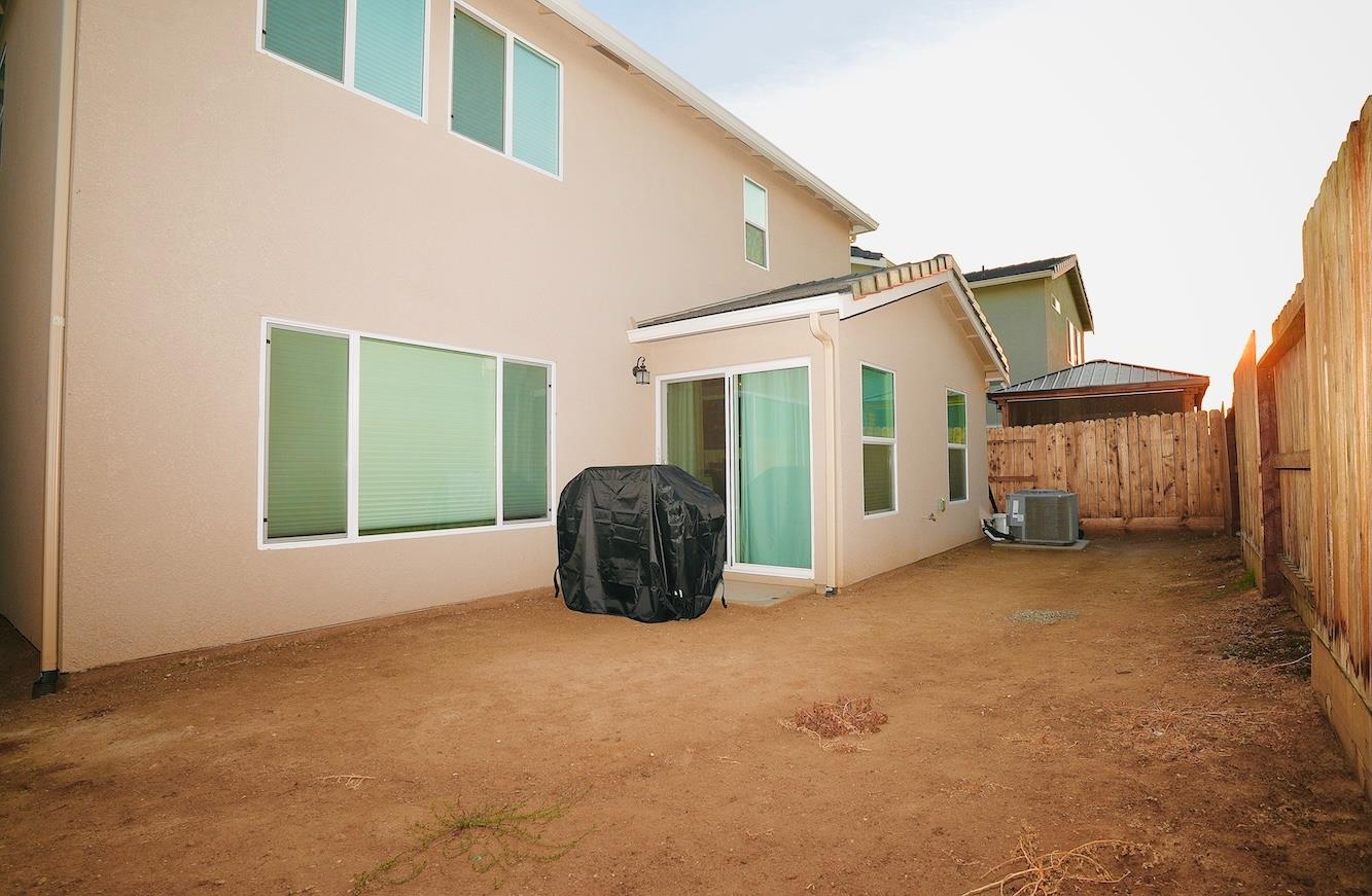 6664 E Washington Ave, Fresno, CA 93727