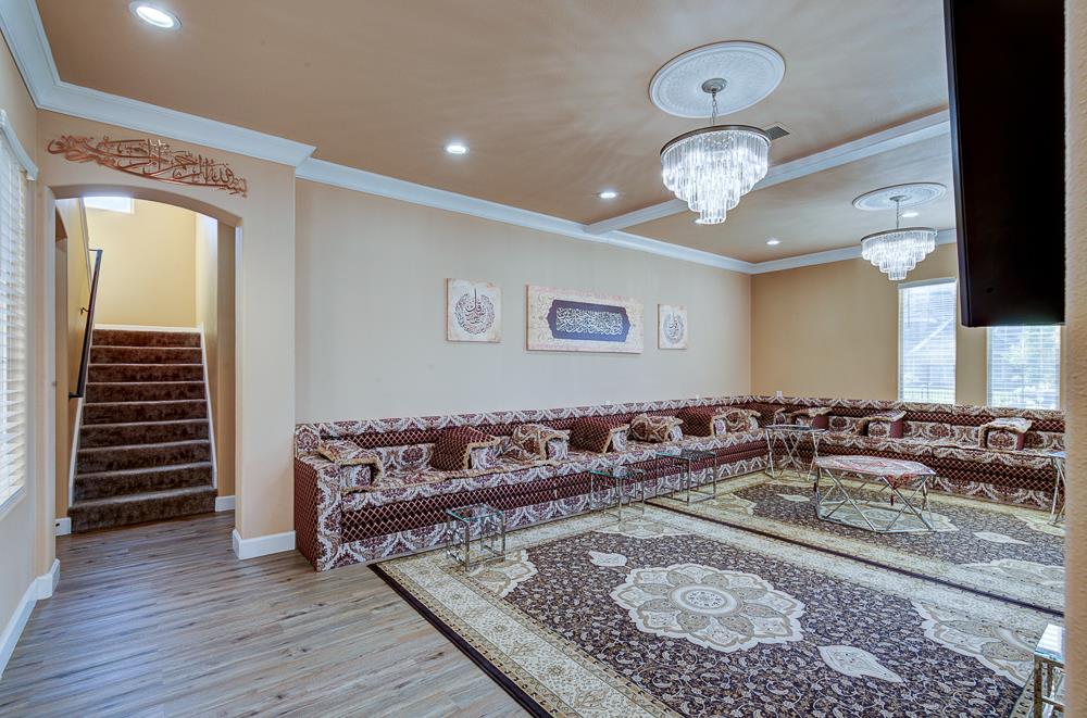 4968 W Pinedale Ave, Fresno, CA 93722