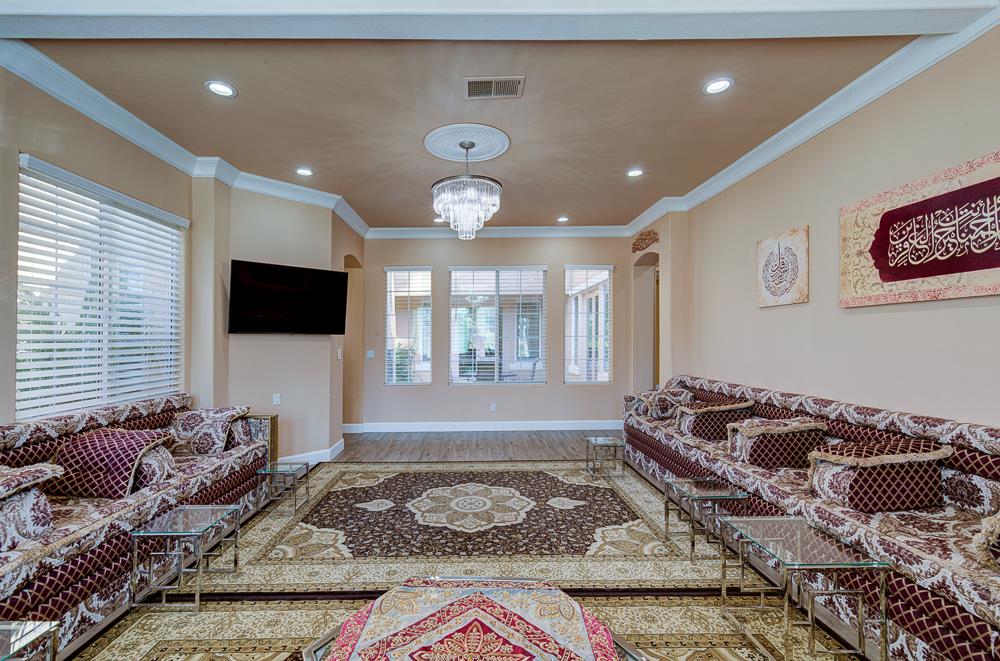 4968 W Pinedale Ave, Fresno, CA 93722