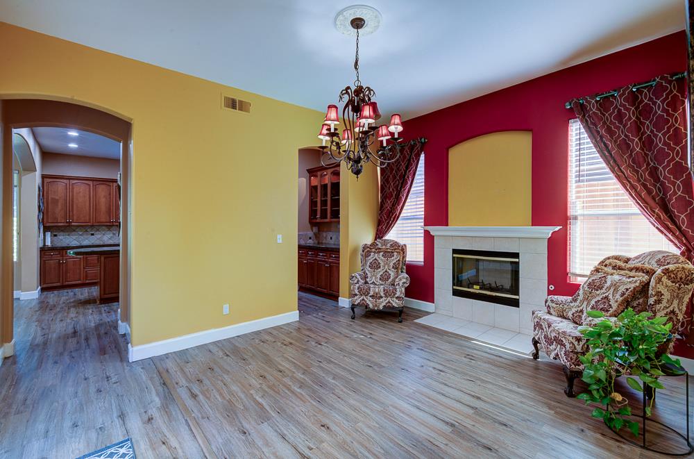 4968 W Pinedale Ave, Fresno, CA 93722