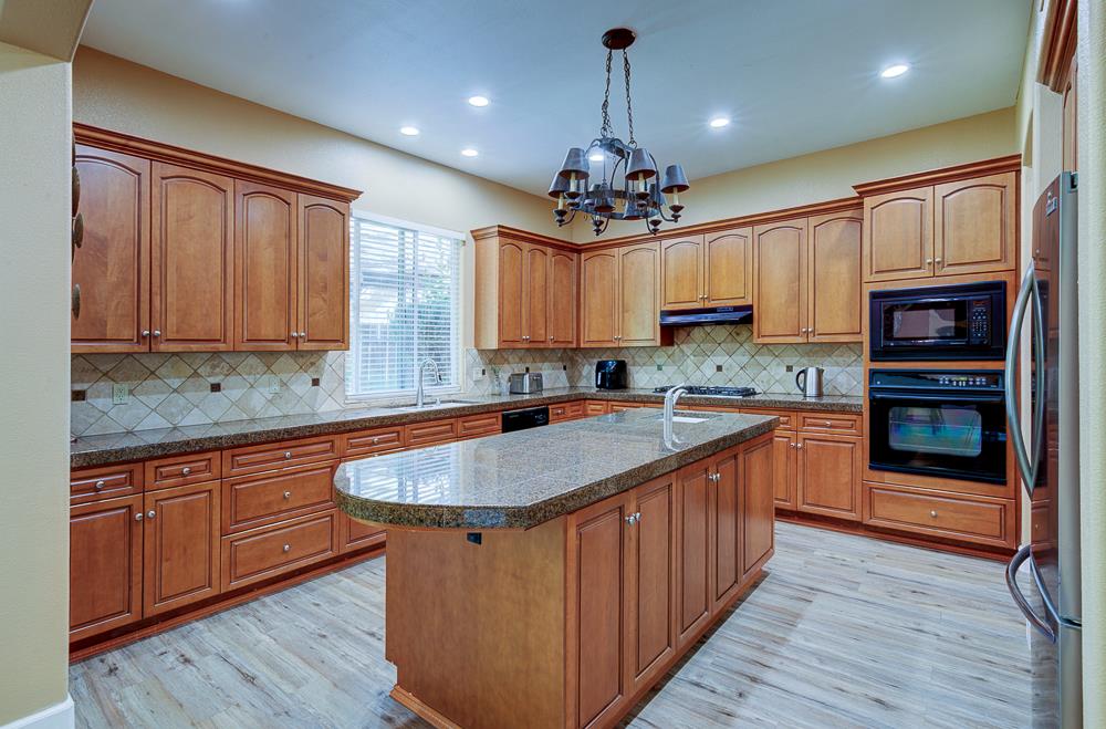 4968 W Pinedale Ave, Fresno, CA 93722