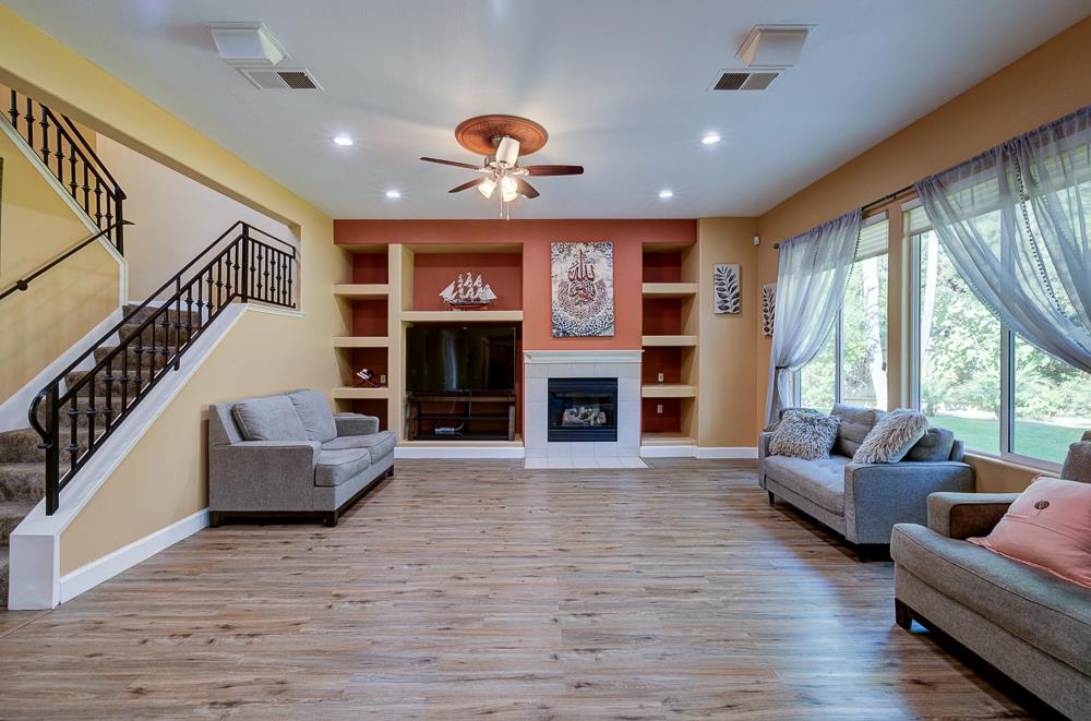 4968 W Pinedale Ave, Fresno, CA 93722