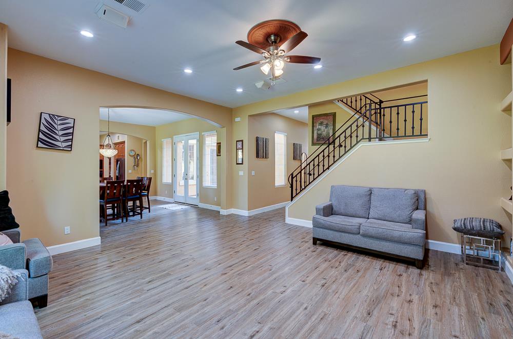 4968 W Pinedale Ave, Fresno, CA 93722