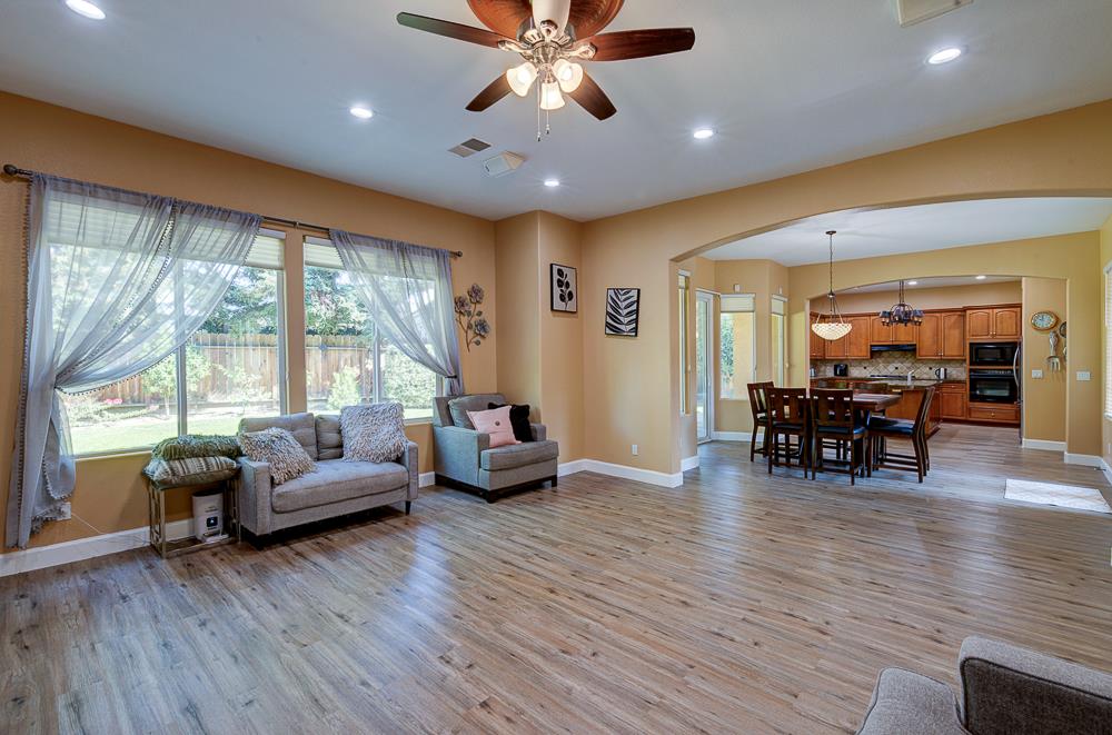 4968 W Pinedale Ave, Fresno, CA 93722