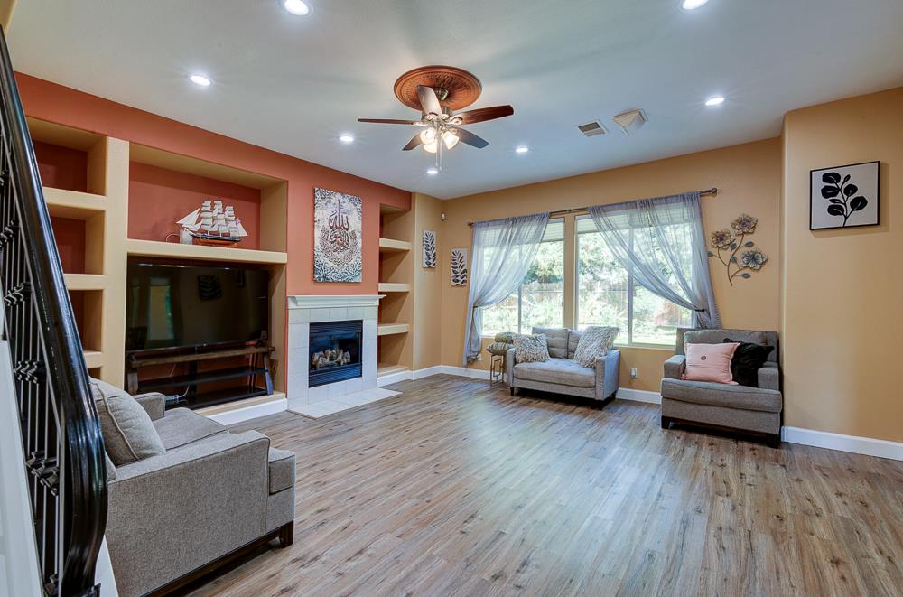 4968 W Pinedale Ave, Fresno, CA 93722