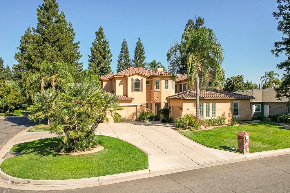 4968 W Pinedale Ave, Fresno, CA 93722
