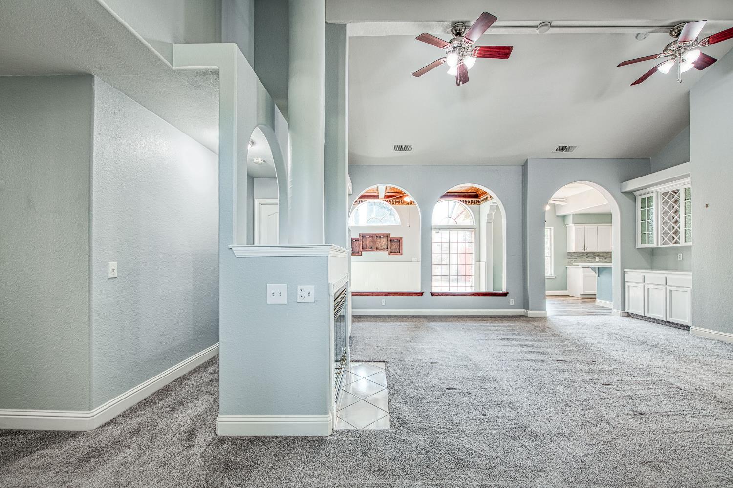 1021 E Niles Ave, Fresno, CA 93720