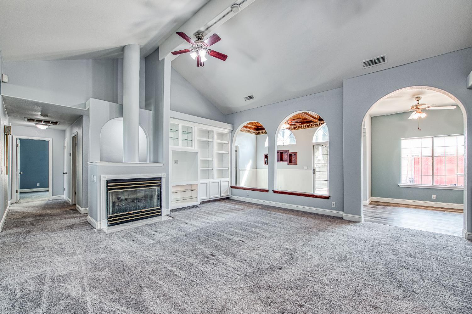 1021 E Niles Ave, Fresno, CA 93720