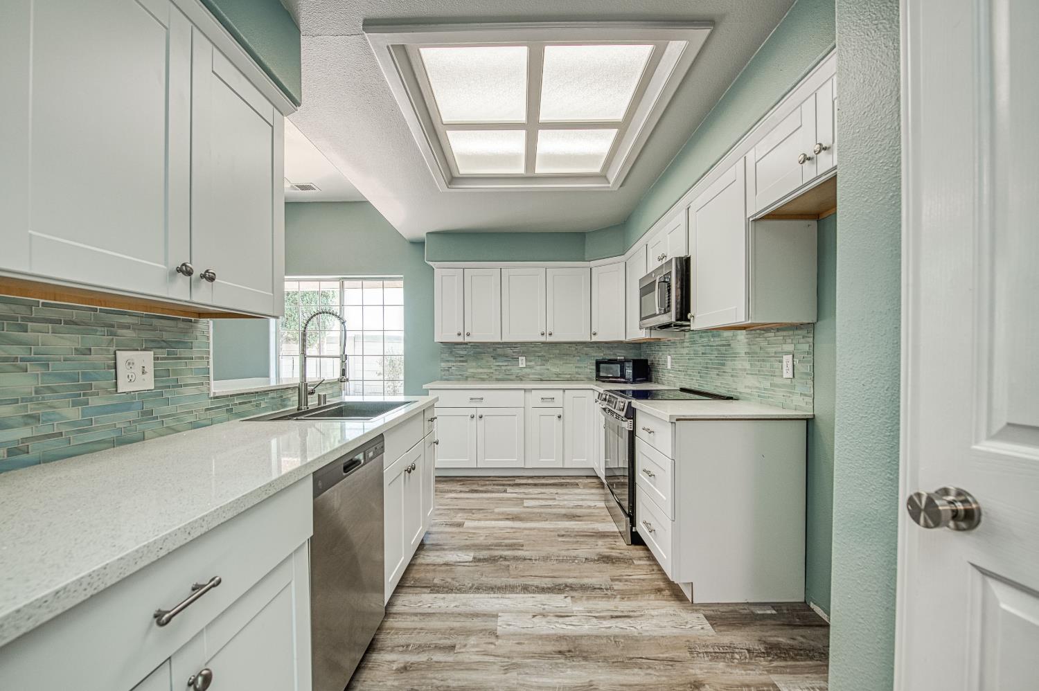 1021 E Niles Ave, Fresno, CA 93720