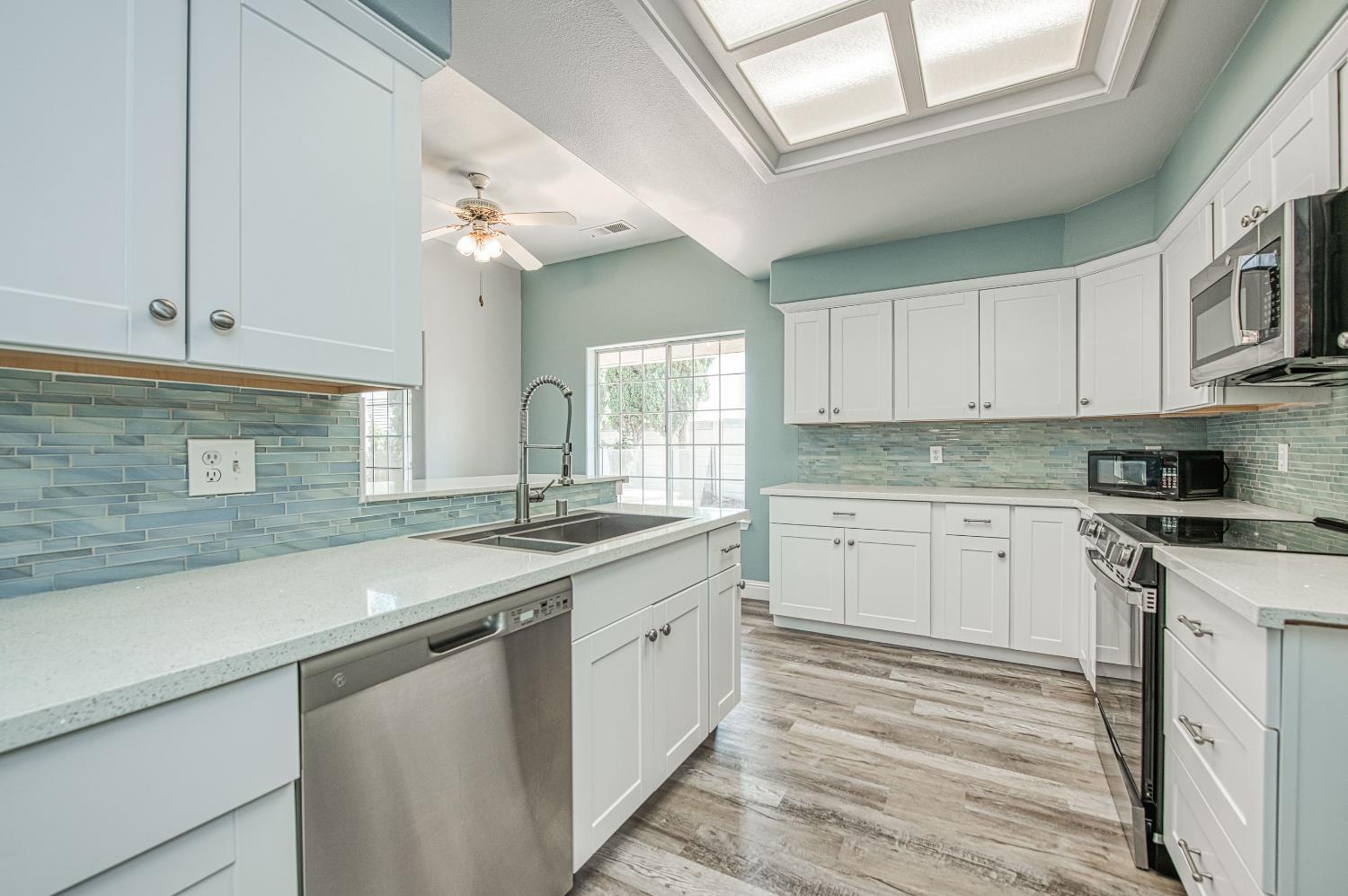 1021 E Niles Ave, Fresno, CA 93720