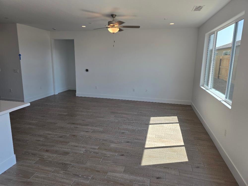 2897 E Corteza Dr, Fresno, CA 93730