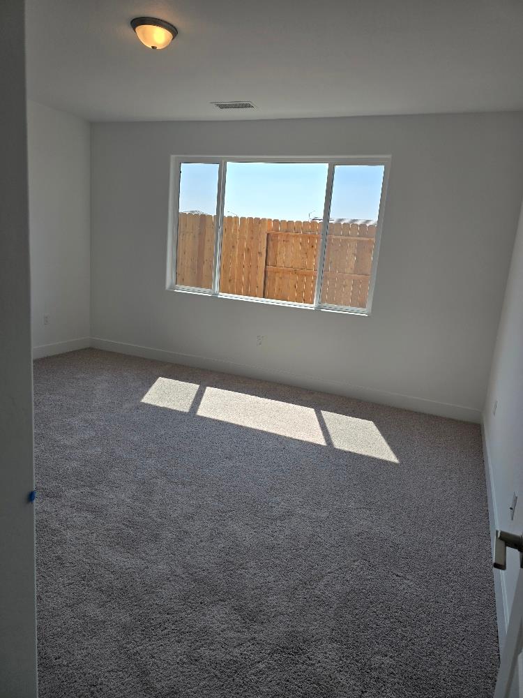 2897 E Corteza Dr, Fresno, CA 93730