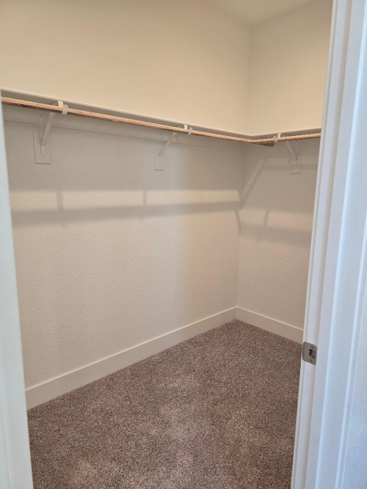 2897 E Corteza Dr, Fresno, CA 93730