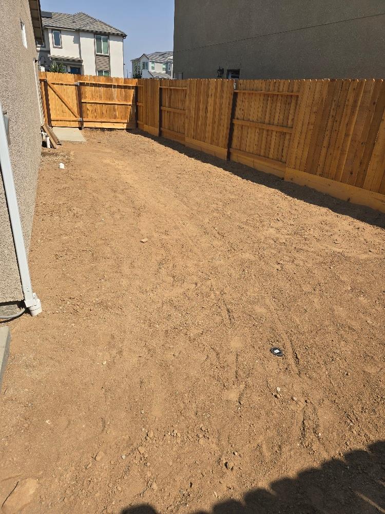 2897 E Corteza Dr, Fresno, CA 93730