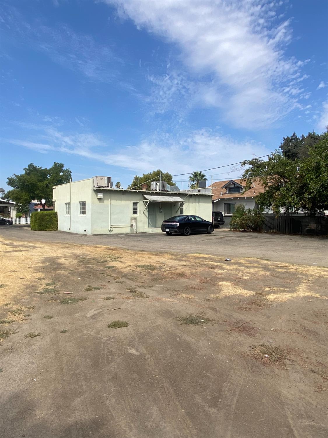 622 N Van Ness Ave, Fresno, CA 93728