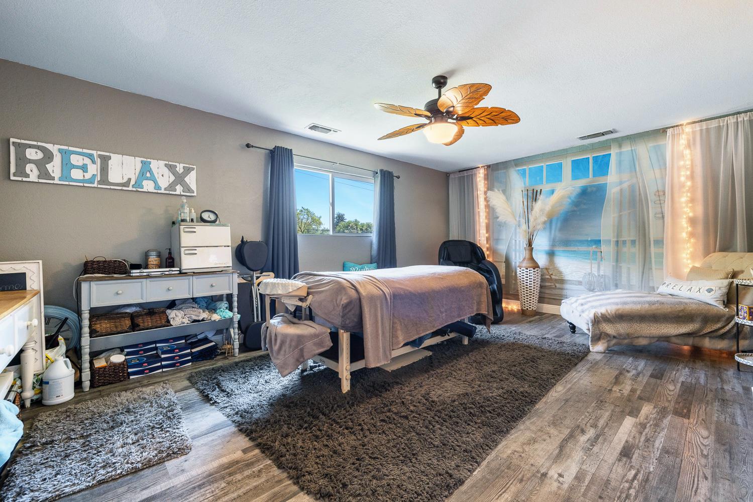 6589 N De Wolf Ave, Clovis, CA 93619