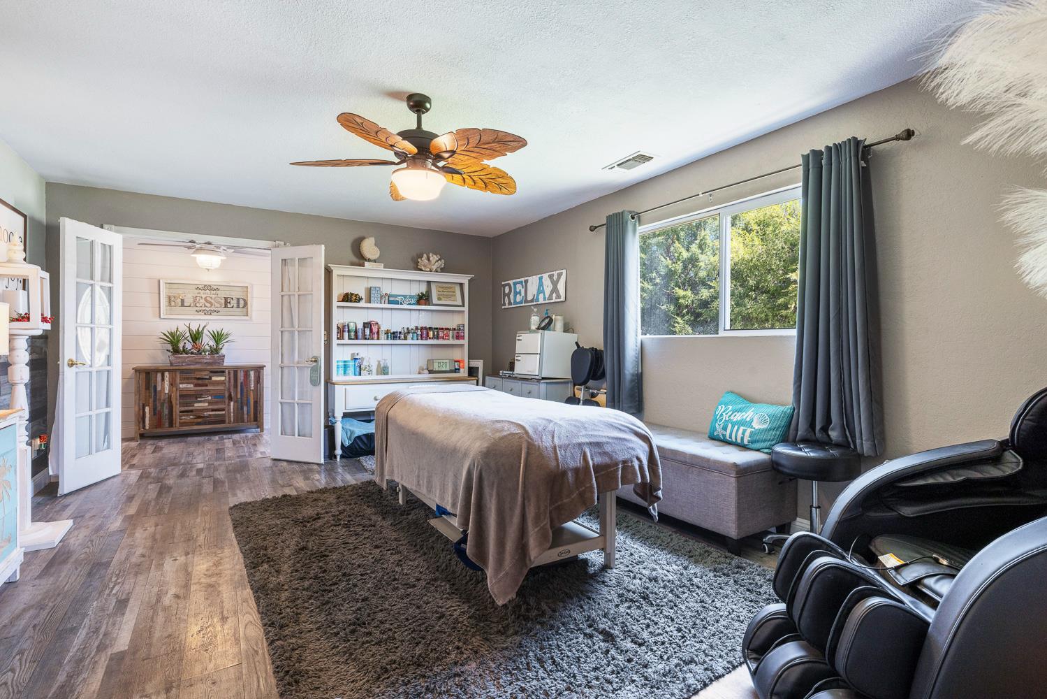 6589 N De Wolf Ave, Clovis, CA 93619