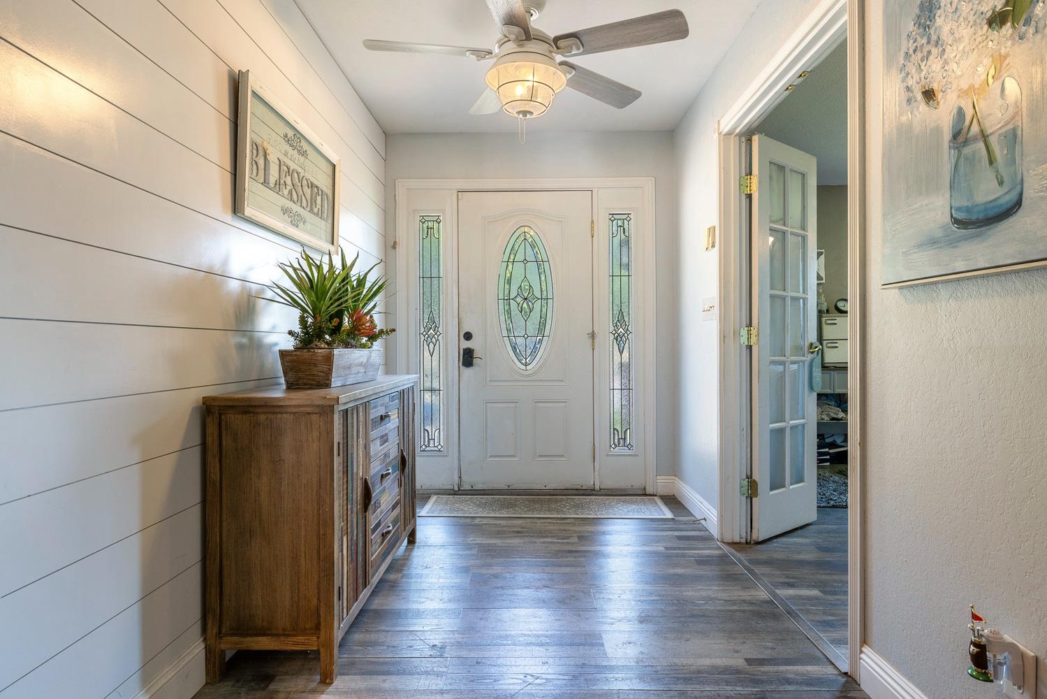 6589 N De Wolf Ave, Clovis, CA 93619