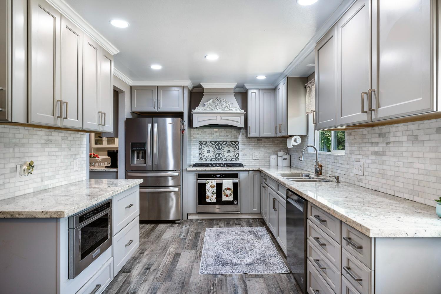 6589 N De Wolf Ave, Clovis, CA 93619