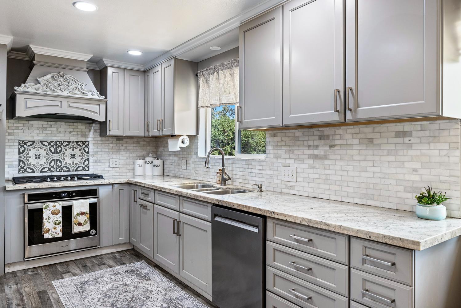 6589 N De Wolf Ave, Clovis, CA 93619