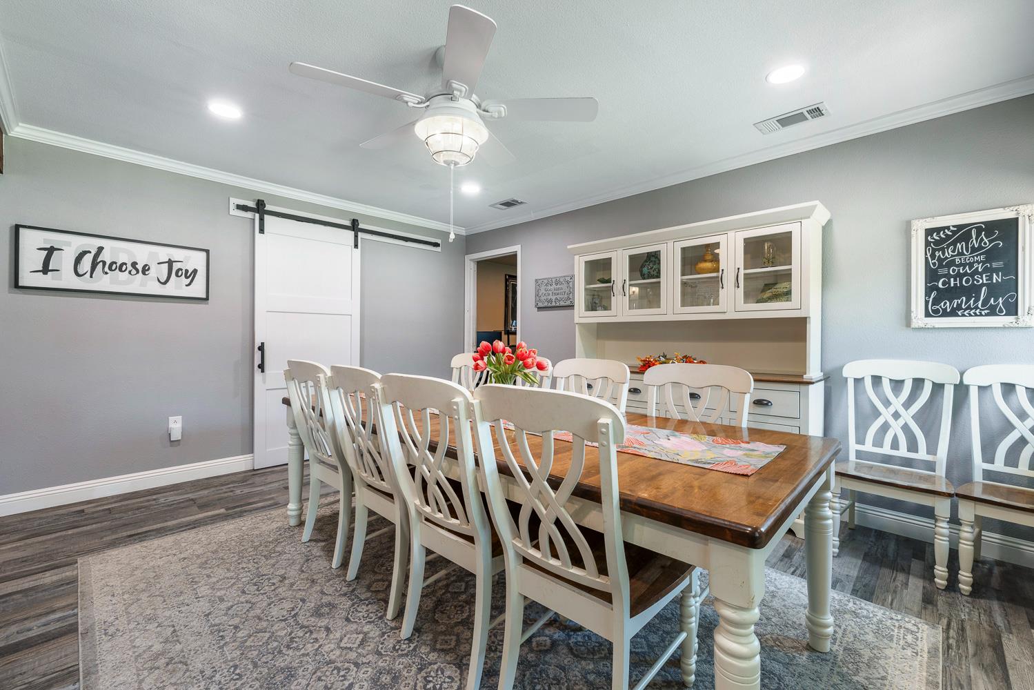 6589 N De Wolf Ave, Clovis, CA 93619