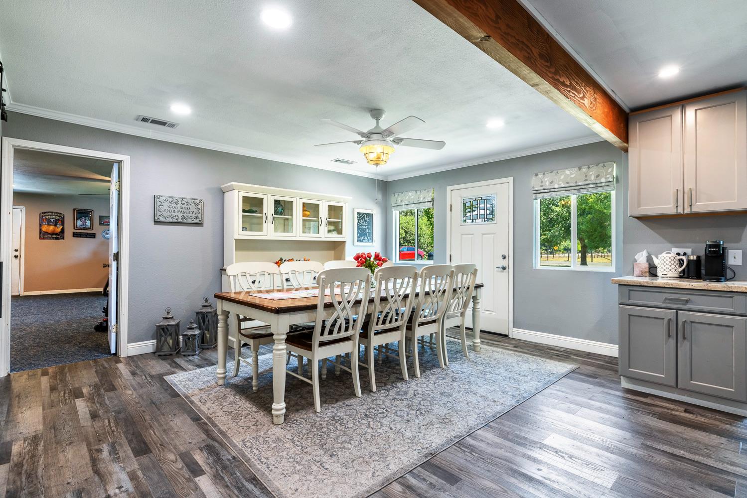 6589 N De Wolf Ave, Clovis, CA 93619