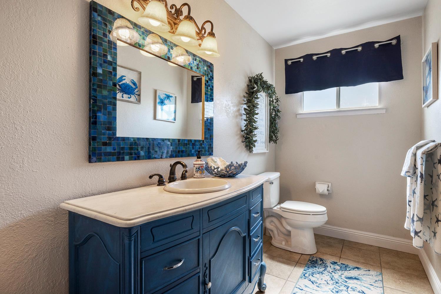 6589 N De Wolf Ave, Clovis, CA 93619