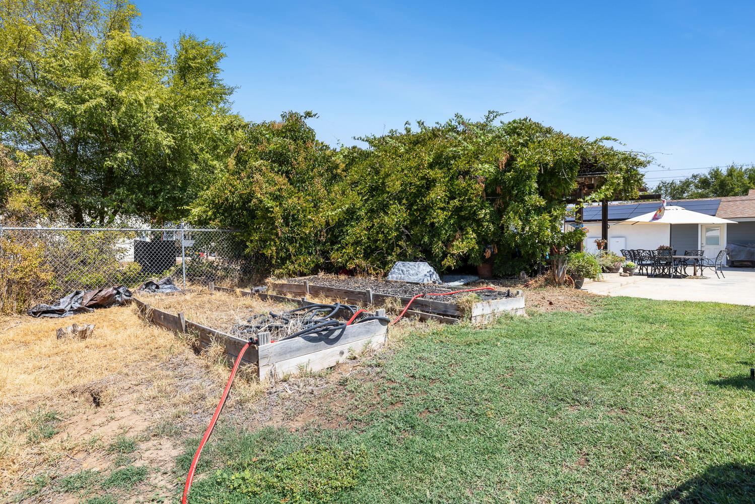 6589 N De Wolf Ave, Clovis, CA 93619