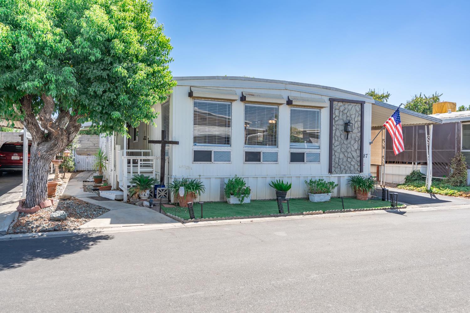 221 W Herndon Ave #87, Pinedale, CA 93650