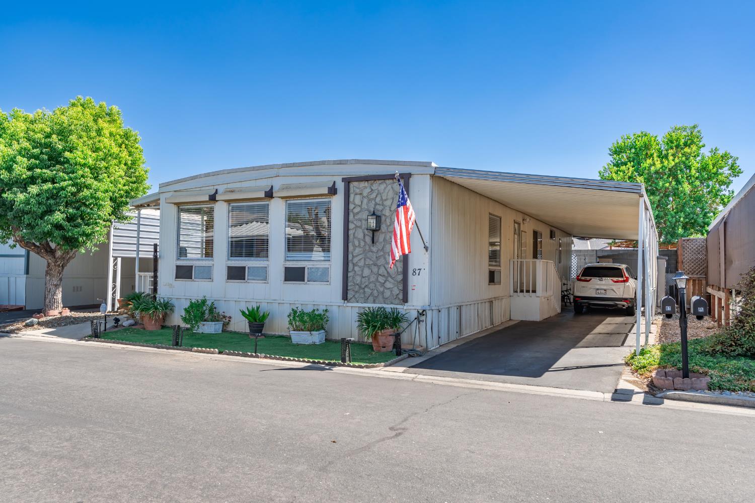 221 W Herndon Ave #87, Pinedale, CA 93650