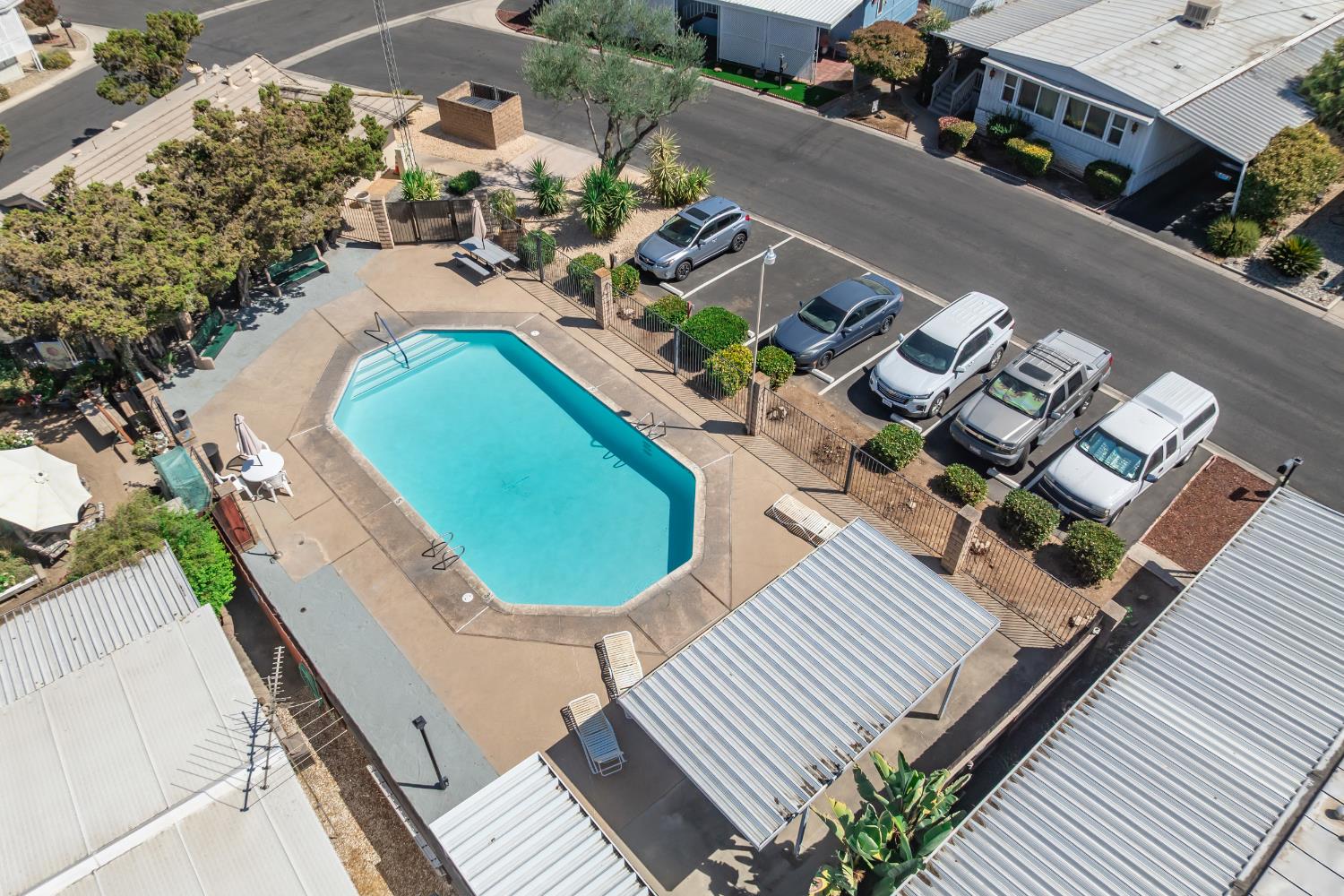 221 W Herndon Ave #87, Pinedale, CA 93650