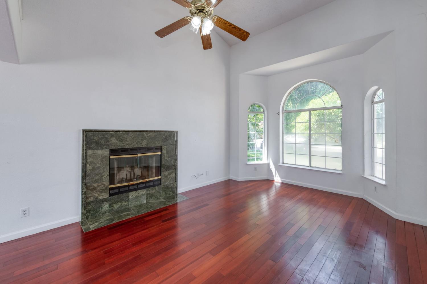 3340 N Dante Ave, Fresno, CA 93722