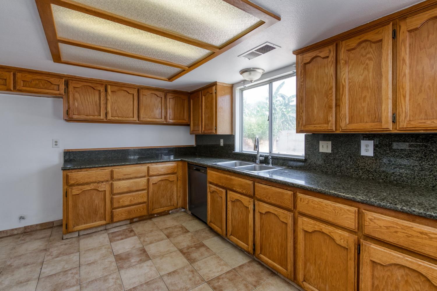 3340 N Dante Ave, Fresno, CA 93722