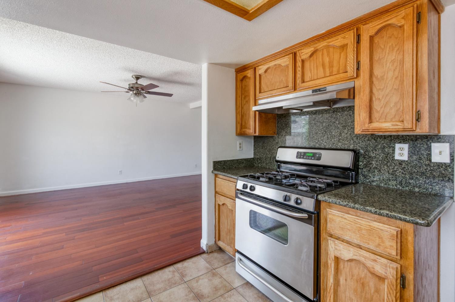 3340 N Dante Ave, Fresno, CA 93722