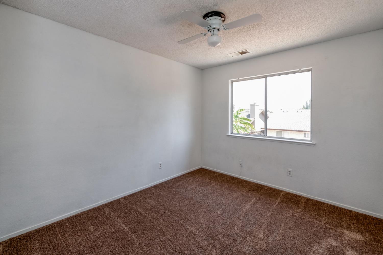 3340 N Dante Ave, Fresno, CA 93722