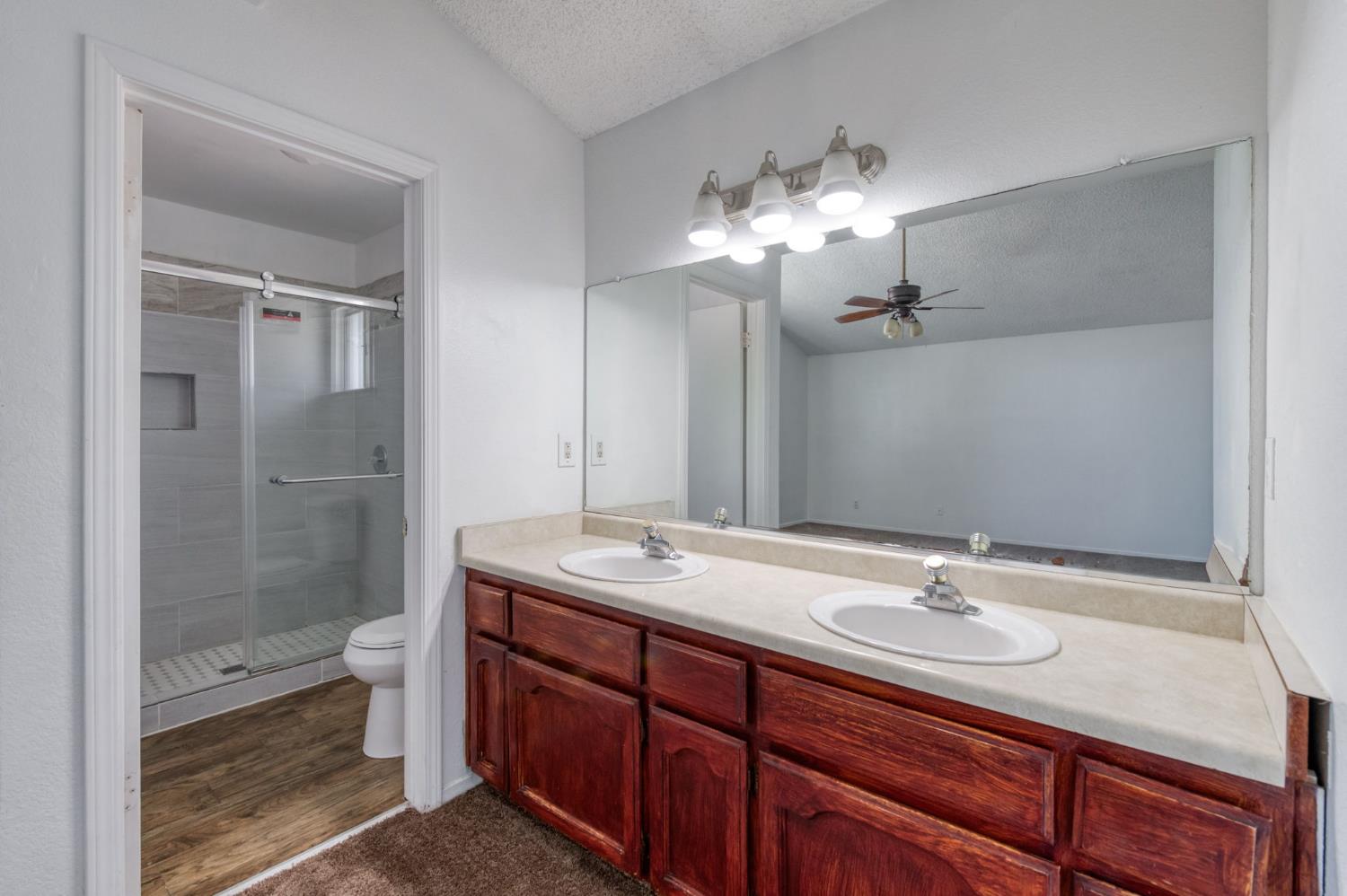 3340 N Dante Ave, Fresno, CA 93722