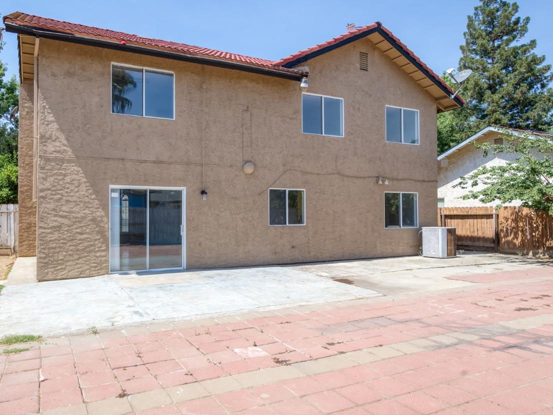 3340 N Dante Ave, Fresno, CA 93722