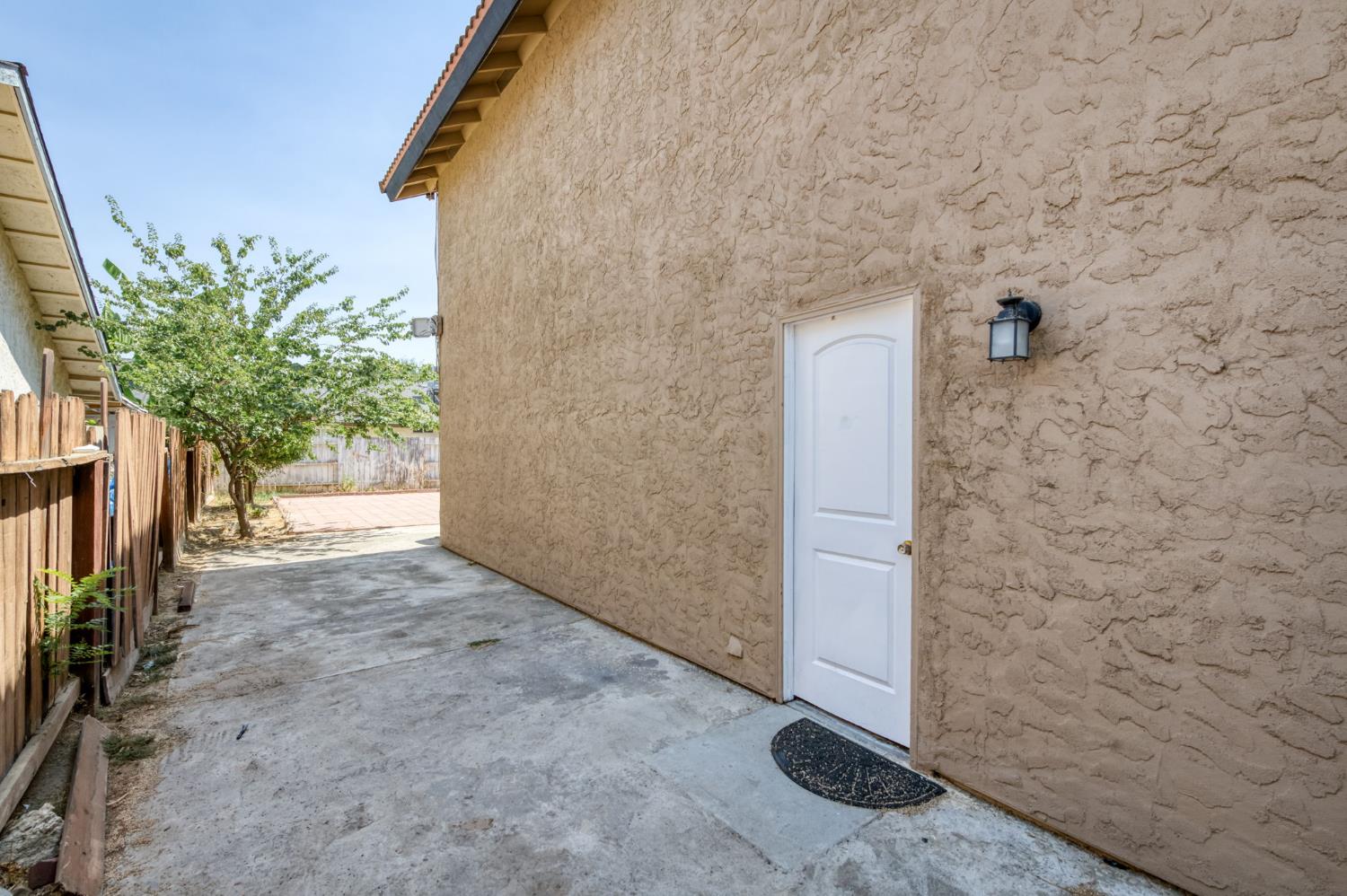 3340 N Dante Ave, Fresno, CA 93722