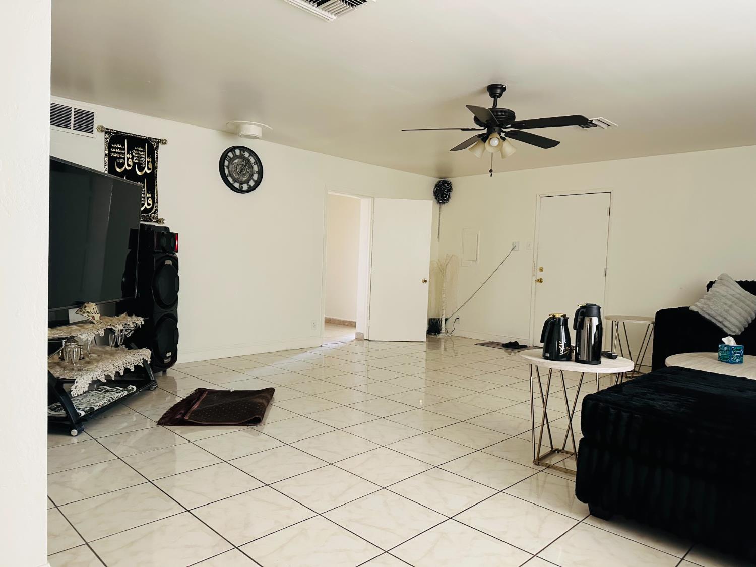 4704 E simpson Ave, Fresno, CA 93703