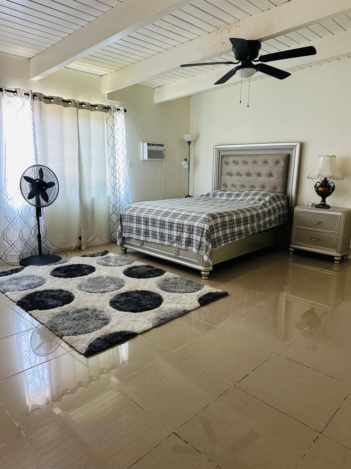 4704 E simpson Ave, Fresno, CA 93703