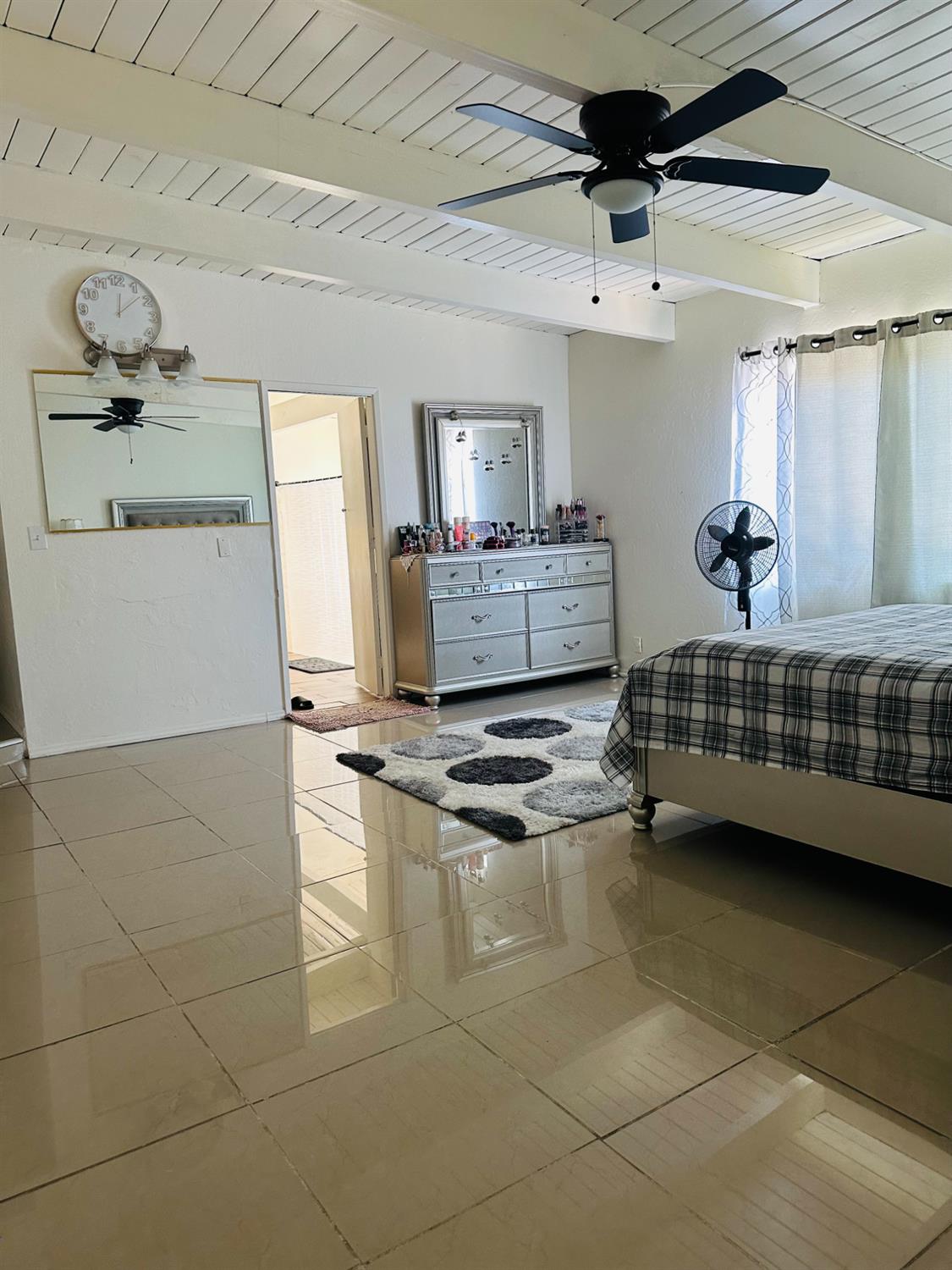 4704 E simpson Ave, Fresno, CA 93703