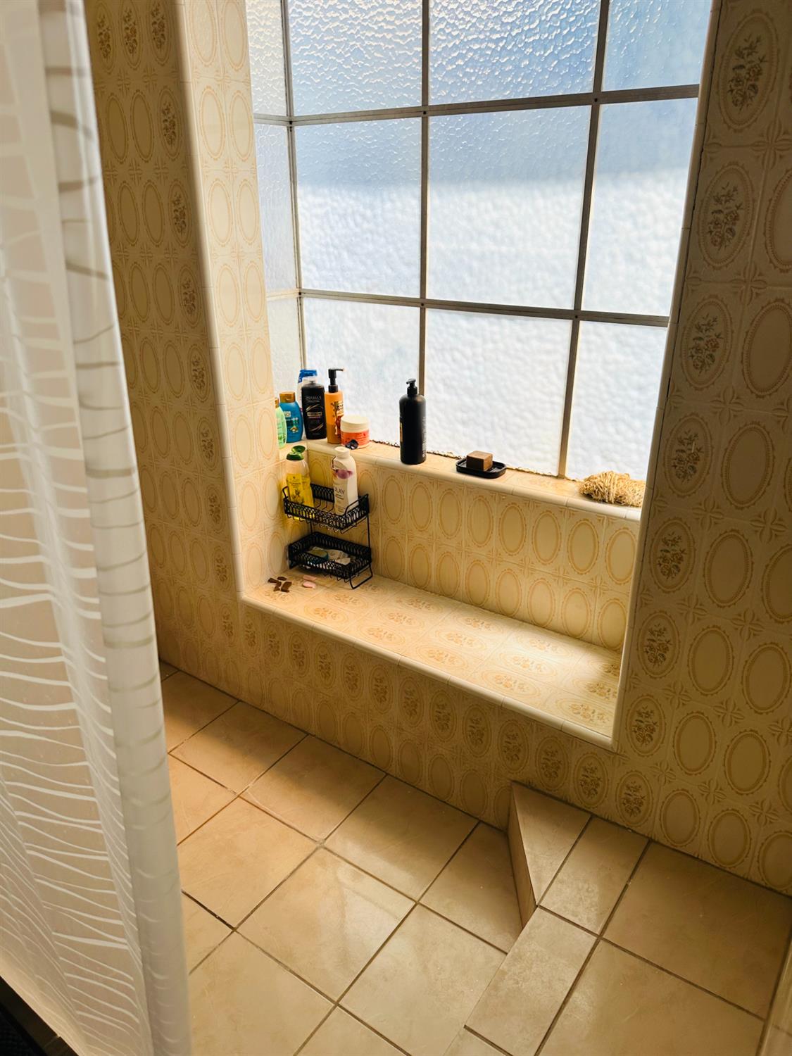 4704 E simpson Ave, Fresno, CA 93703