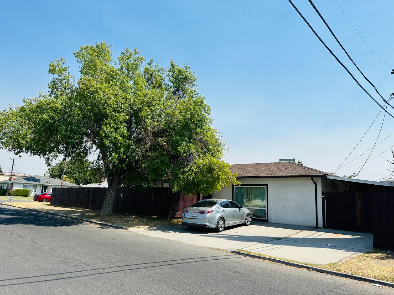 4704 E simpson Ave, Fresno, CA 93703
