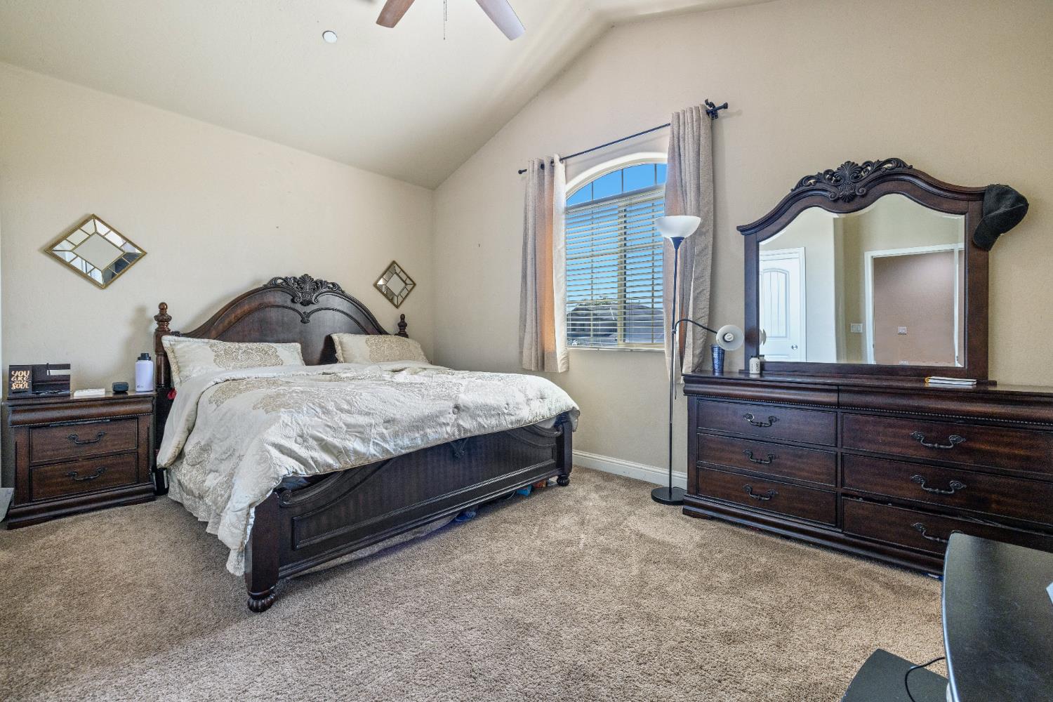 6712 W Lucas Dr, Fresno, CA 93722