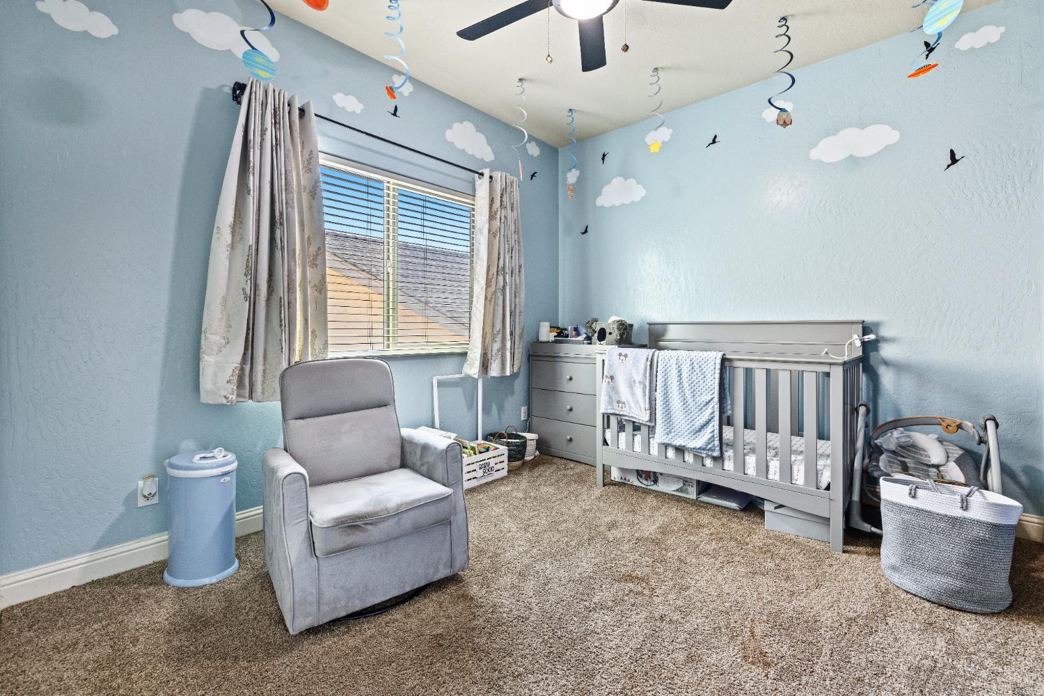 6712 W Lucas Dr, Fresno, CA 93722