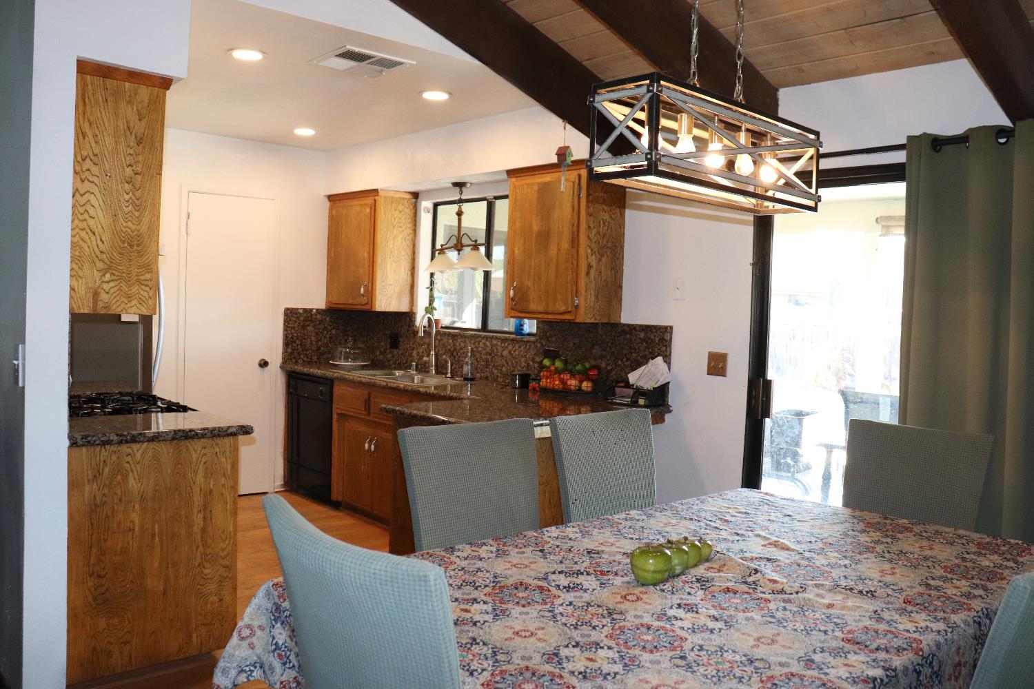 3535 Gaynor St, Selma, CA 93662