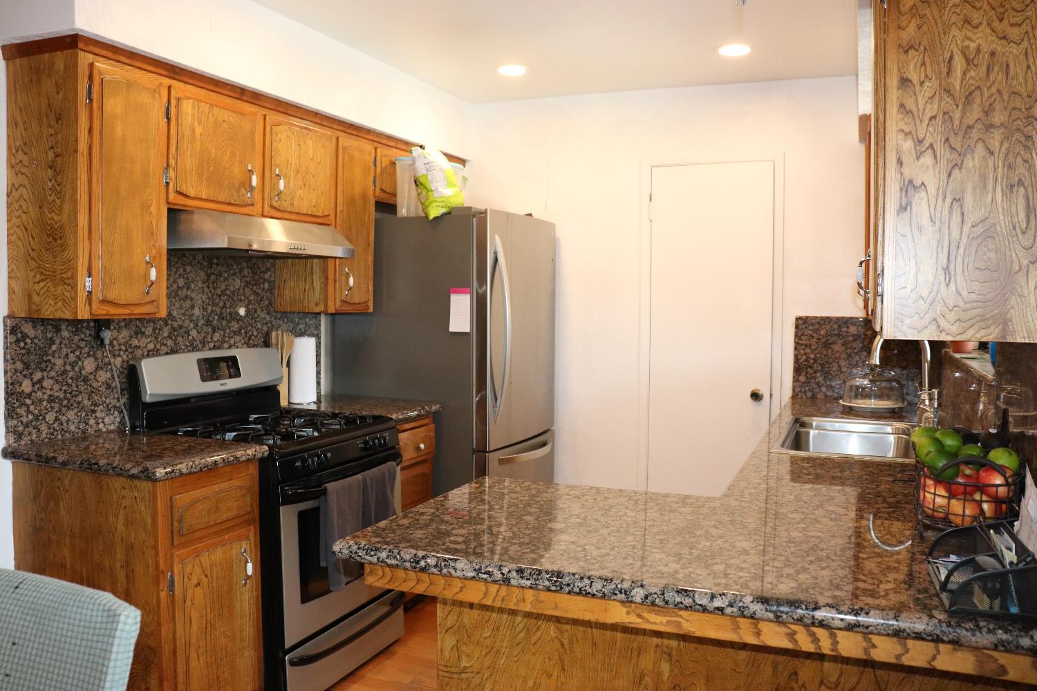 3535 Gaynor St, Selma, CA 93662