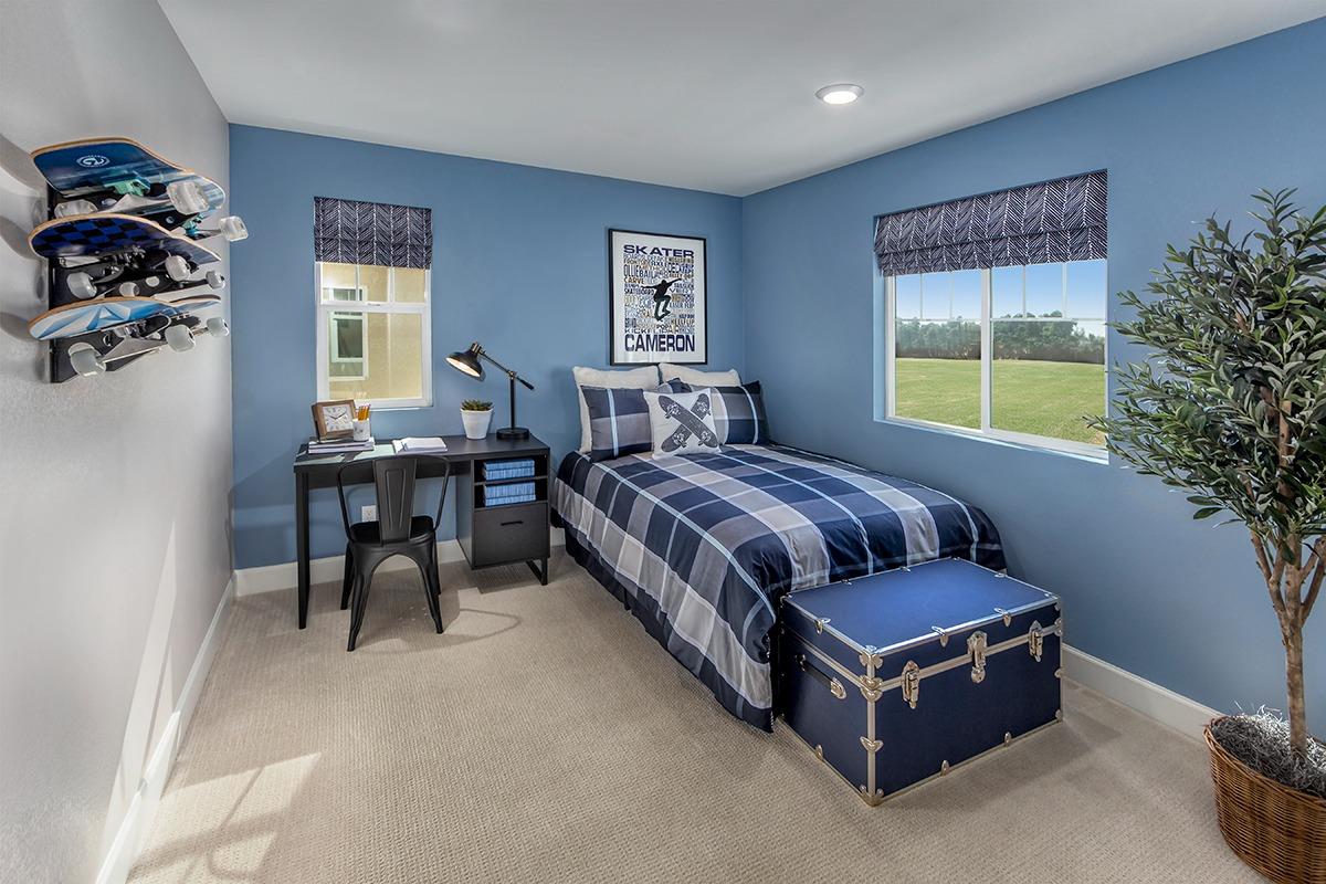 840 N Apricot Ave, Fresno, CA 93727