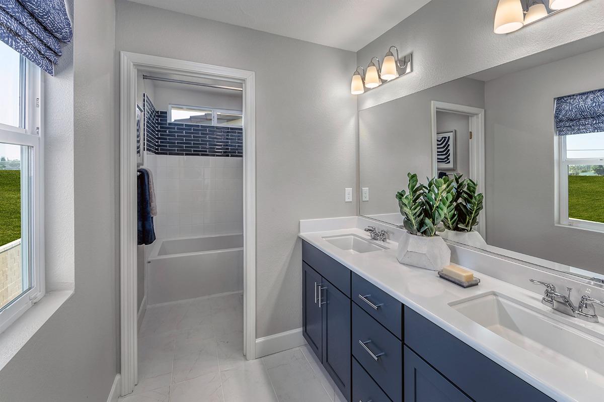 840 N Apricot Ave, Fresno, CA 93727